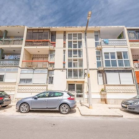 Guestready -Beachside Apt Near Praia De Carcavelos Parede Luaran gambar